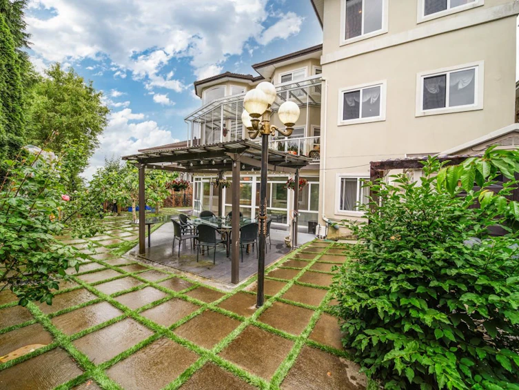 1555 Pinetree Way, Coquitlam, BC, V3E 3B1