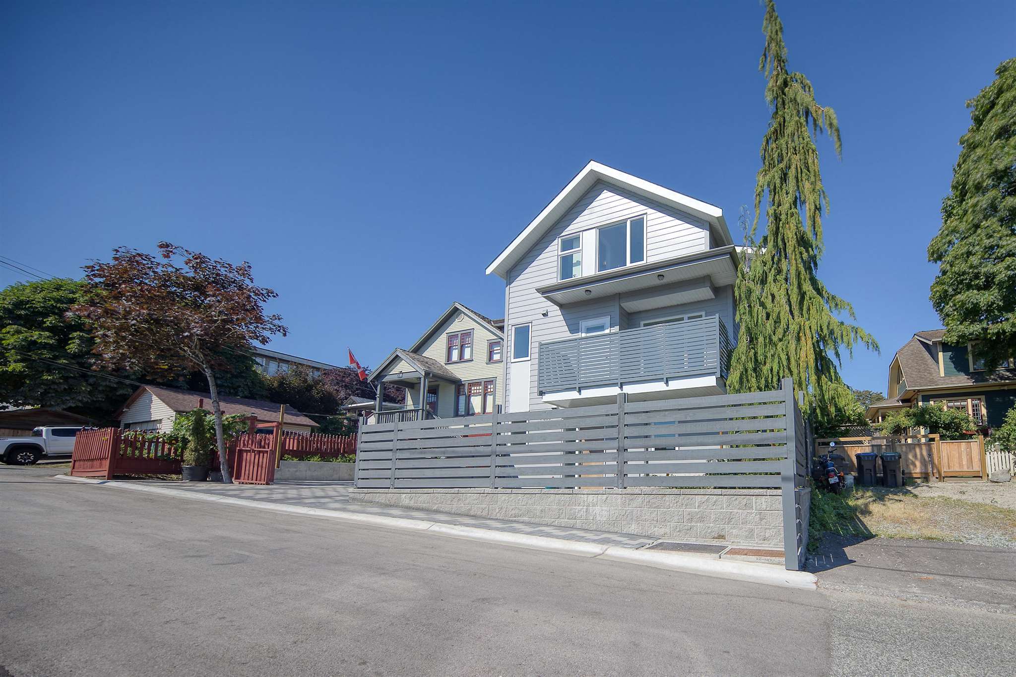 2-305 Gilley Street, New Westminster, BC, V3M 3X1