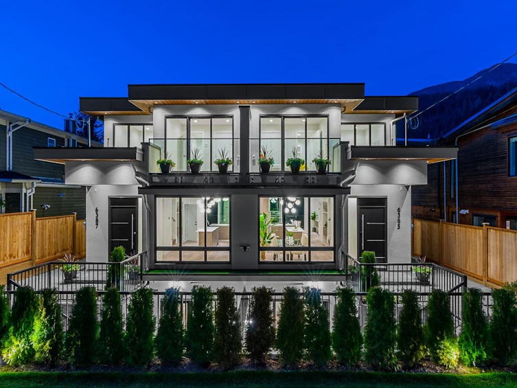 6385 Argyle Avenue, West Vancouver, BC, V7W 2E5
