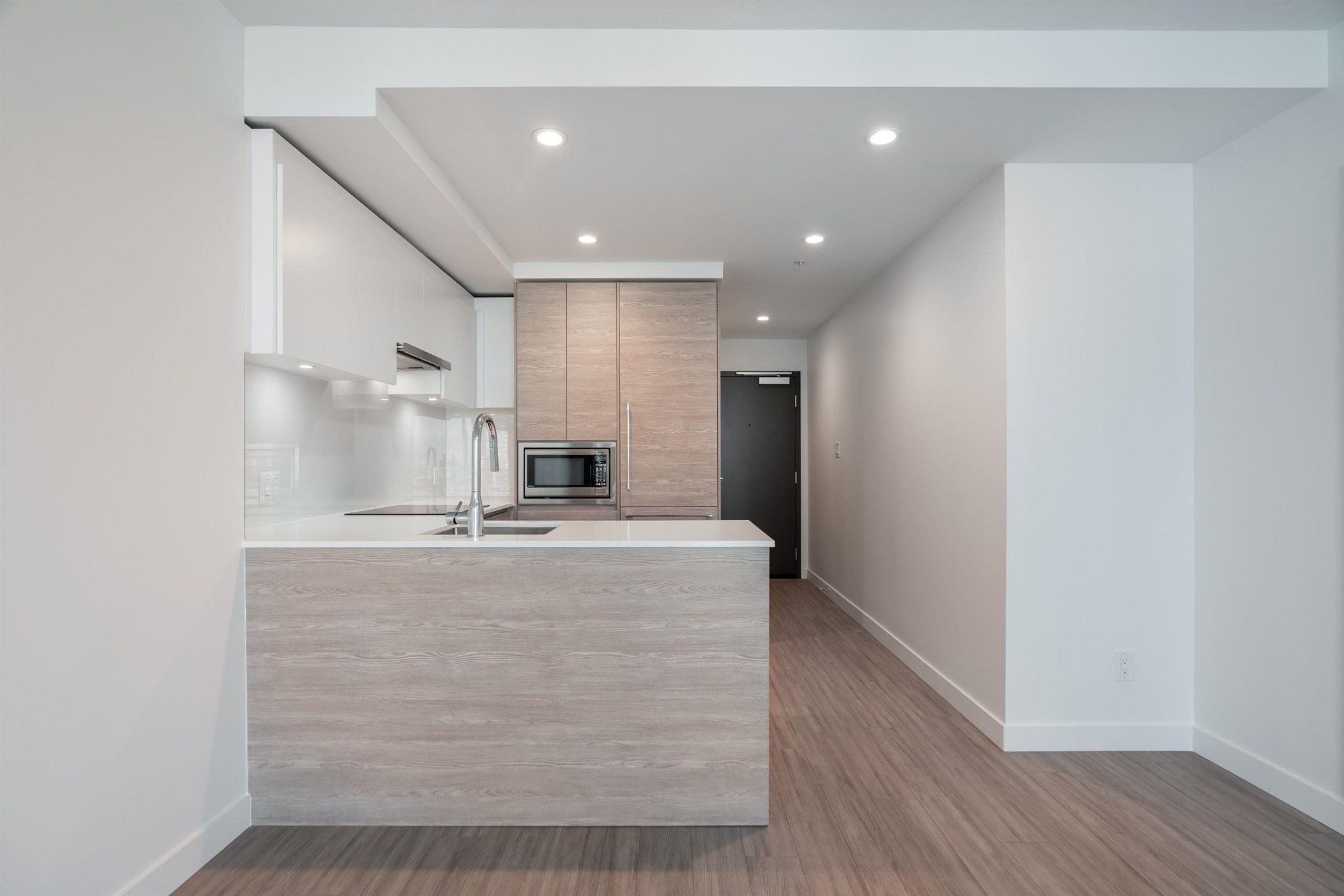 2105-13655 Fraser Highway, Surrey, BC, V3T 0P8