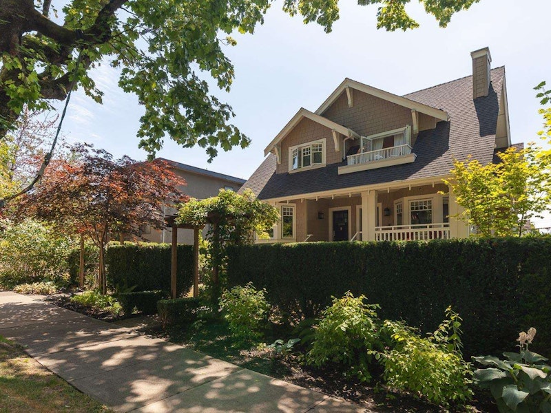 2418 W 8th Avenue, Vancouver BC V6K 2B1