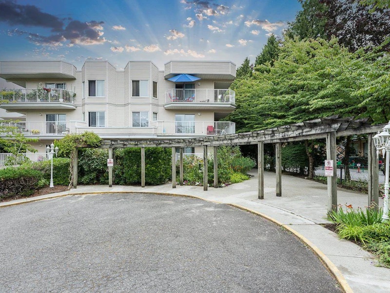 202 - 12206 224th Street, Maple Ridge BC V2X 6B8