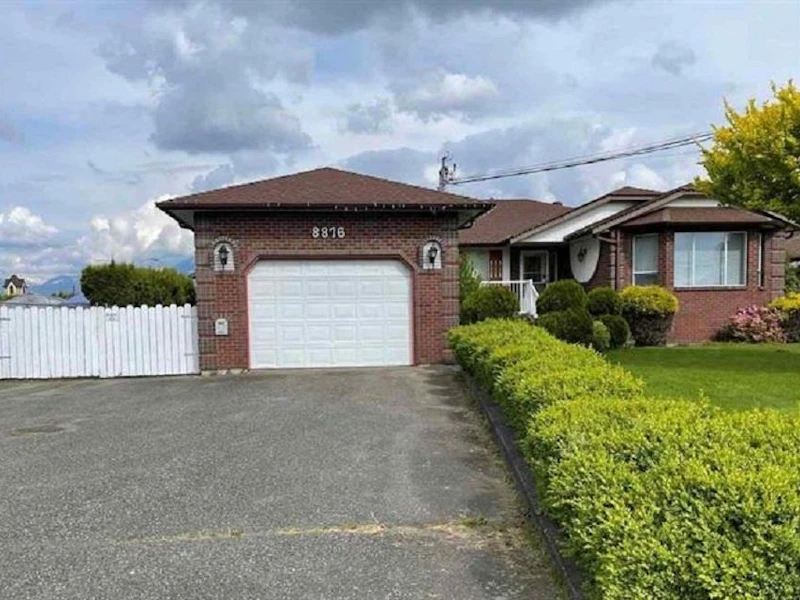 8876 Broadway Road, Chilliwack BC V2P 5W1