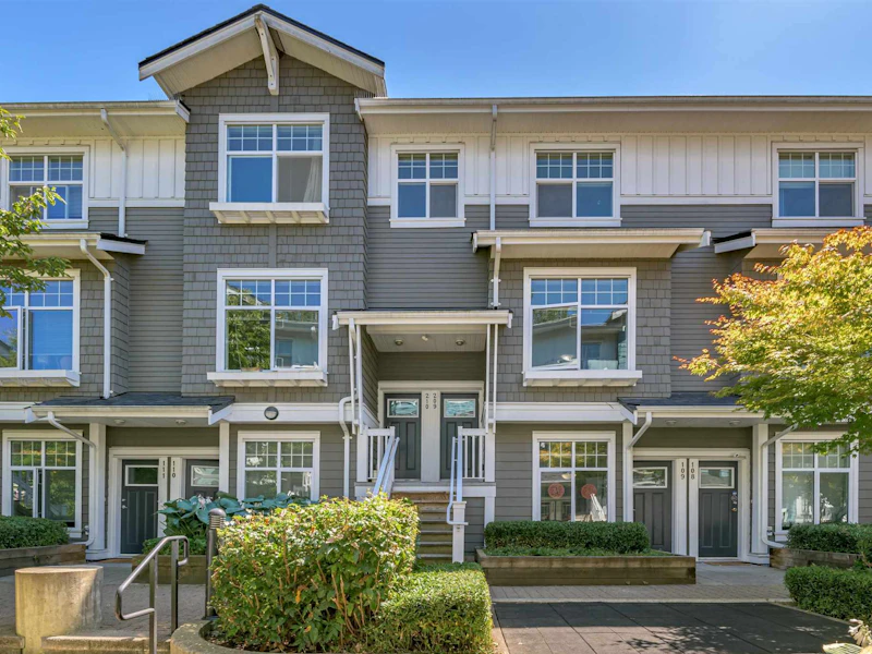 209 - 4255 Sardis Street, Burnaby BC V5H 1K6