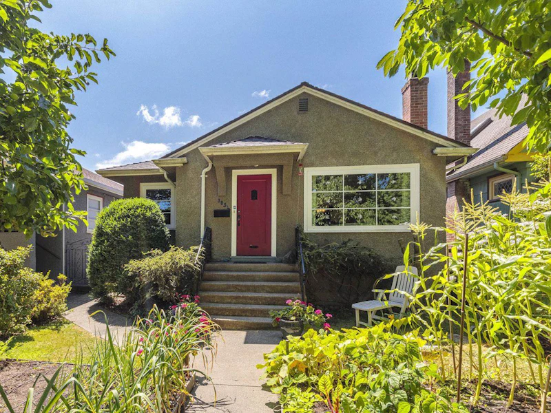 3054 W 13th Avenue, Vancouver BC V6K 2V2