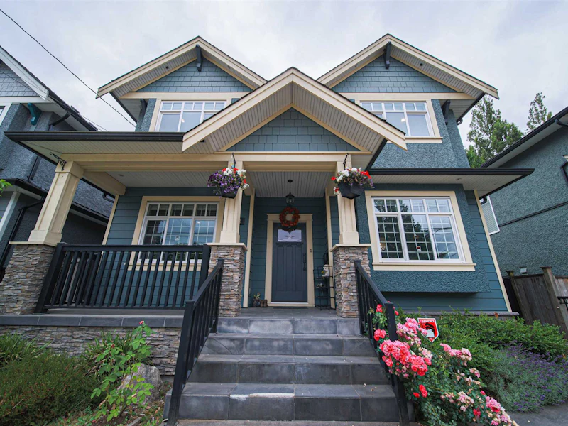 8332 16th Avenue, Burnaby BC V3N 1S1