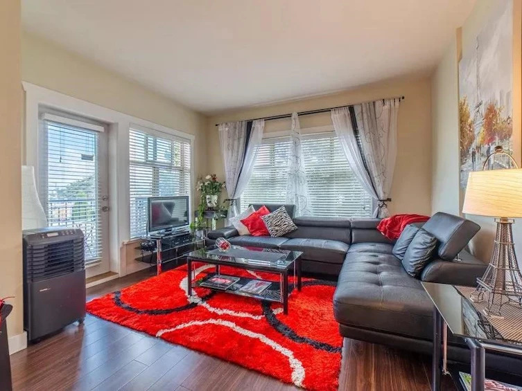 120-13468 King George Boulevard, Surrey, BC, V3T 0H5