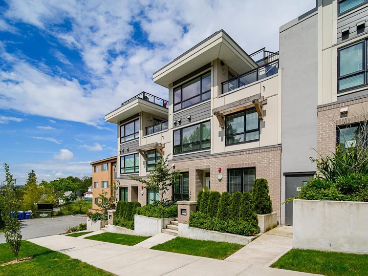 1307 Cariboo Street, New Westminster, BC, V3M 0K5