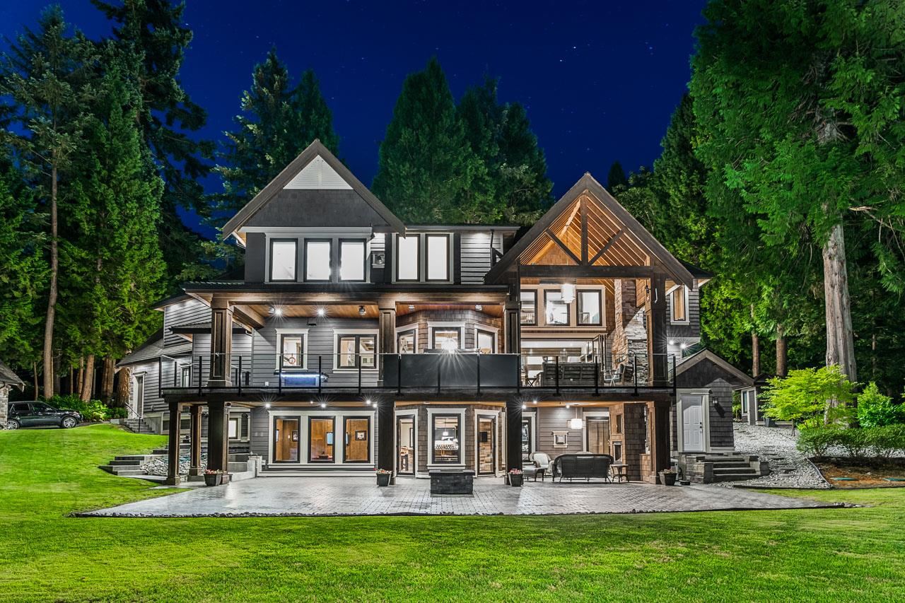13415 Vine Maple Drive, Surrey, BC, V4P 1W8