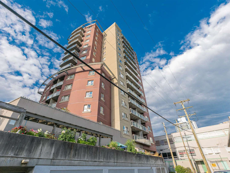 1103-121 W 15th Street, North Vancouver, BC, V7M 1R8