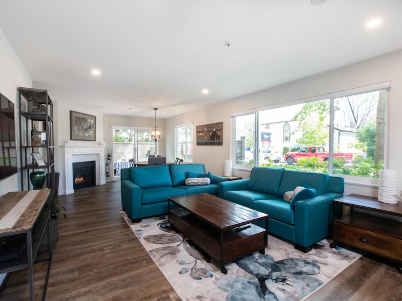 101 - 4988 47a Avenue, Delta BC V4K 1T5