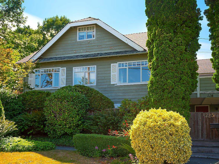 225 N Carleton Avenue, Burnaby, BC, V5C 1W4