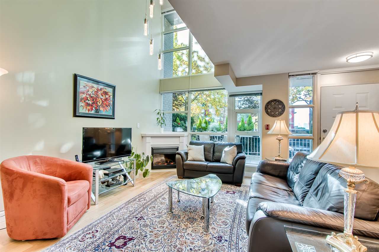 TH5-188 E Esplanade Avenue, North Vancouver, BC, V7L 4Y1