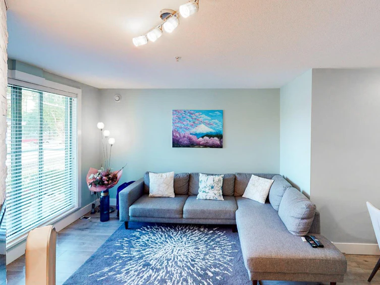 211-5818 Lincoln Street, Vancouver, BC, V5R 4P7