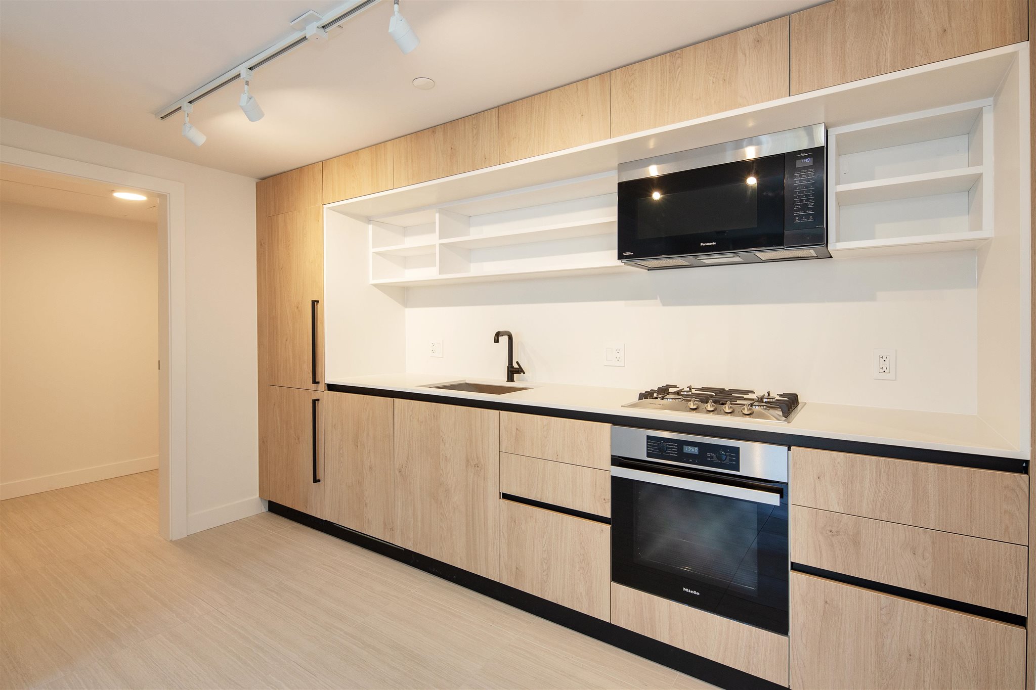 211-5058 Joyce Street, Vancouver, BC, V5R 0J9