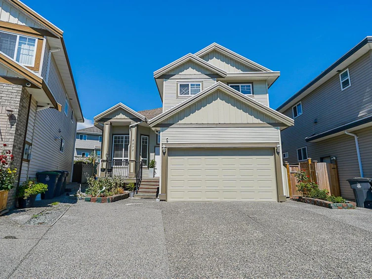 8072 146a Street, Surrey, BC, V3S 9Y1