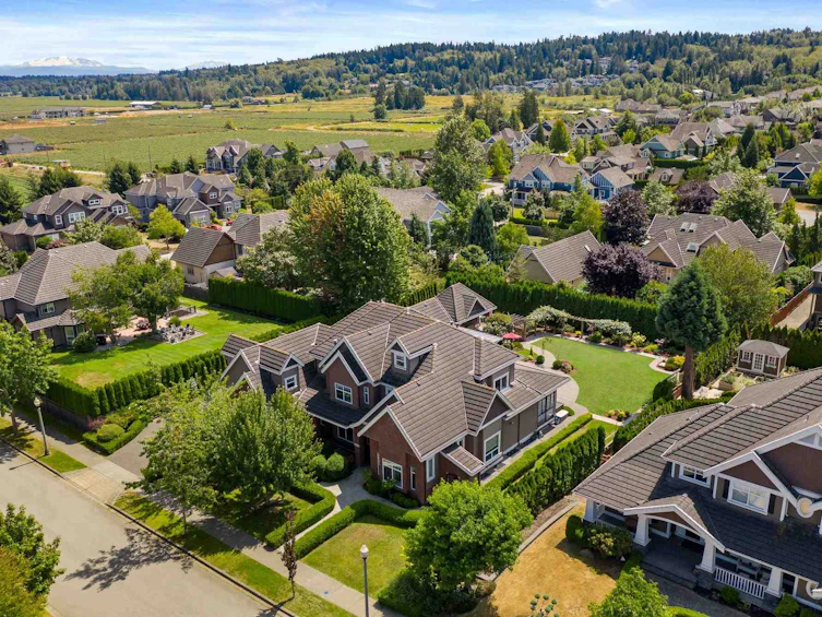 16418 36a Avenue, Surrey, BC, V3Z 0M1
