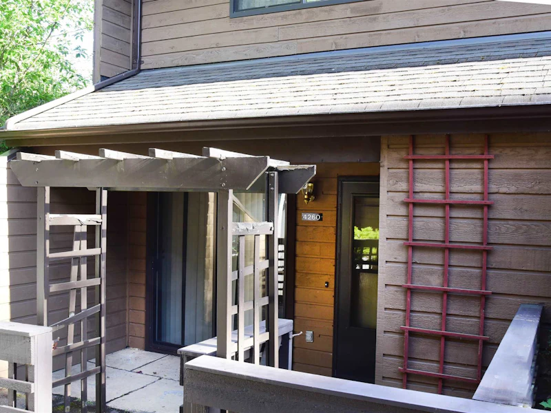 4260 Garden Grove Drive, Burnaby BC V5G 4G6