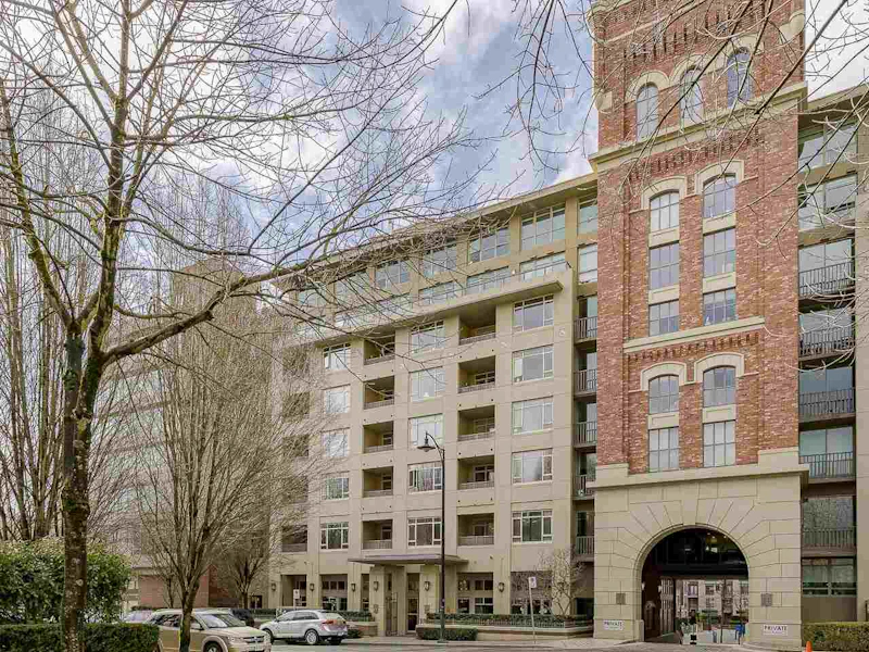 720 - 2799 Yew Street, Vancouver BC V6K 4W2