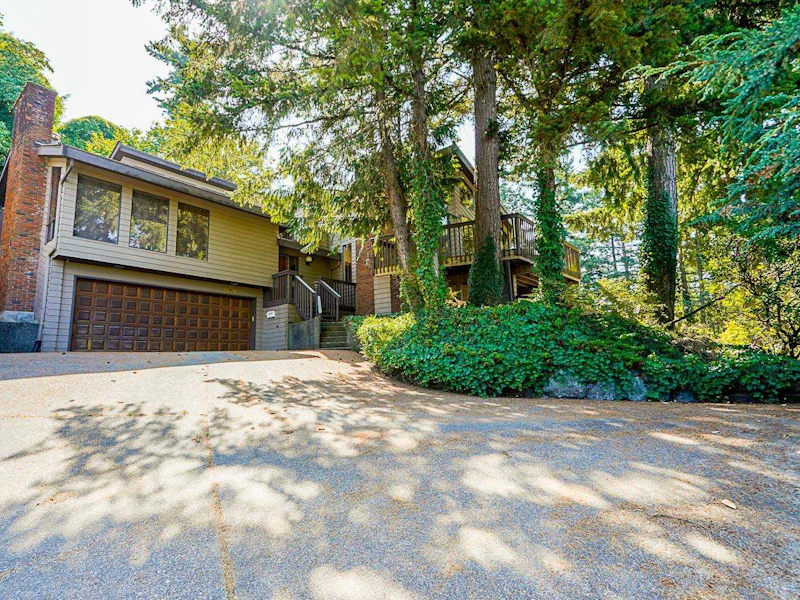 2678 St Moritz Way, Abbotsford BC V3G 1C3