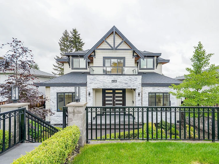 450 Wilson Street, New Westminster, BC, V3L 3R8