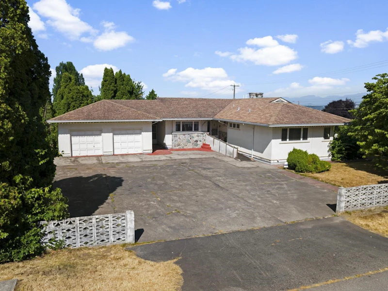 11191 136th Street, Surrey BC V3R 3B2