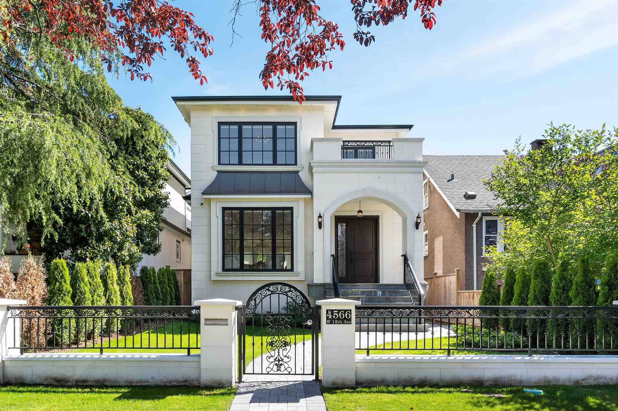 4566 W 12th Avenue, Vancouver, BC, V6R 2R5