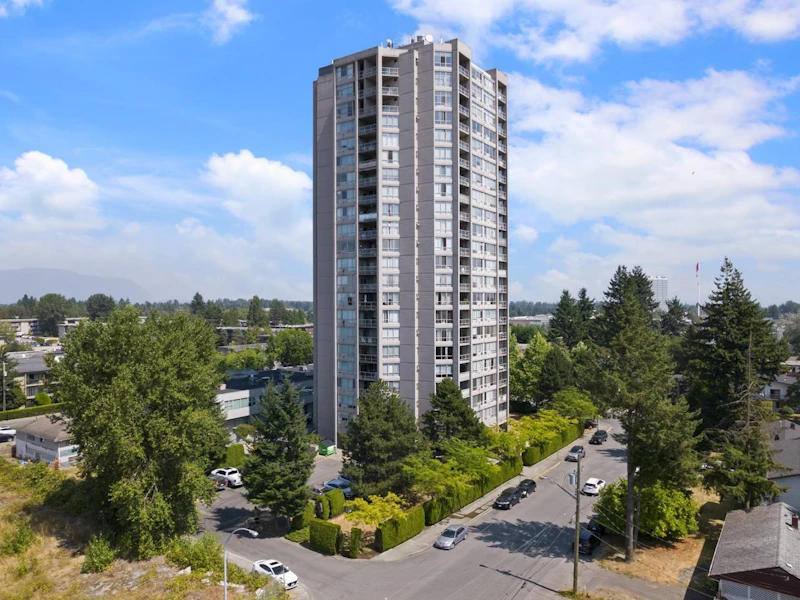 801 - 14881 103a Avenue, Surrey BC V3R 0M5
