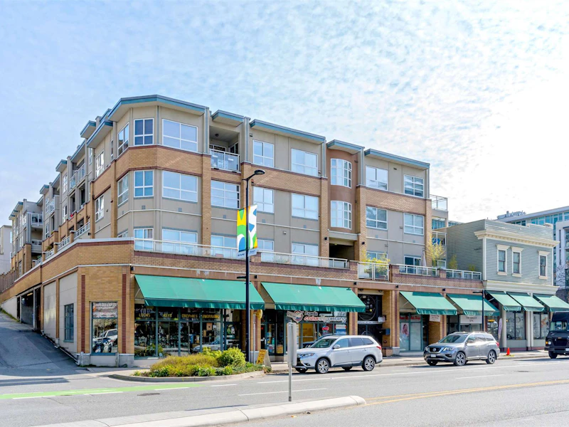312 - 108 W Esplanade Street, North Vancouver BC V7M 3M8