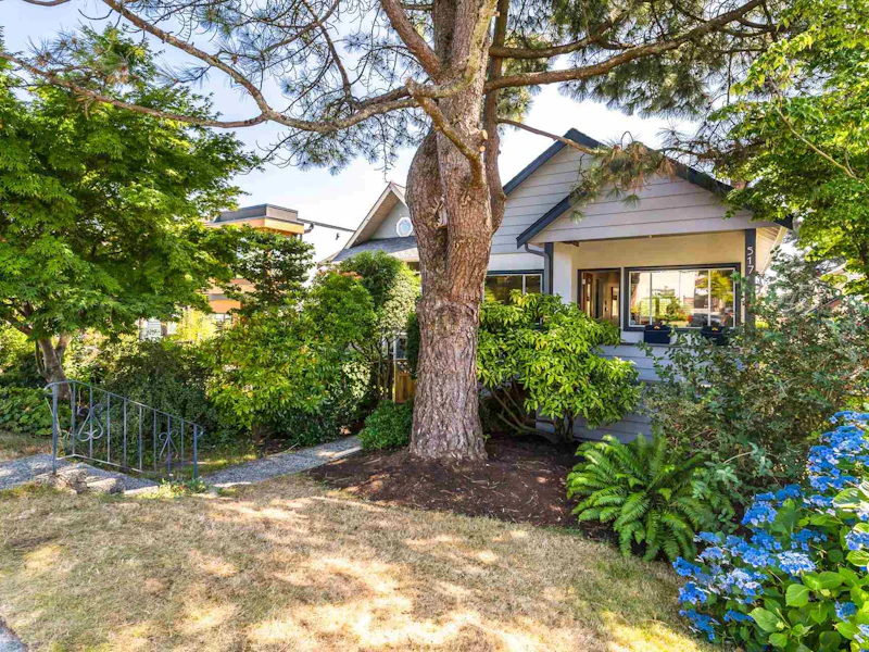 517 E 5th Street, North Vancouver BC V7L 1M5