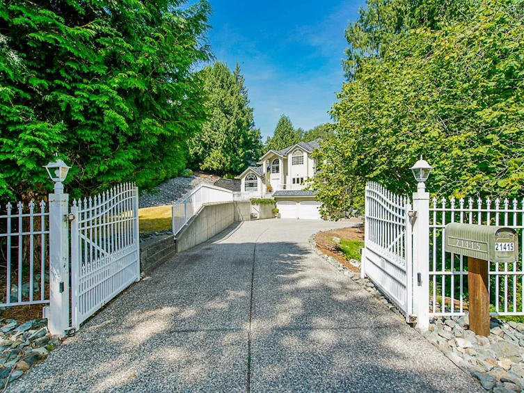 21415 40th Avenue, Langley, BC, V3A 9L5