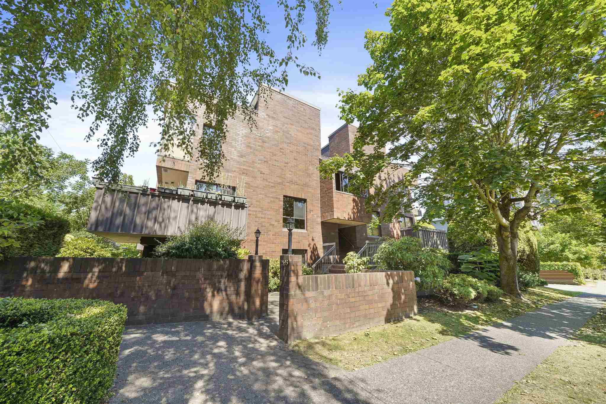 204-2195 W 40th Avenue, Vancouver, BC, V6M 1W4