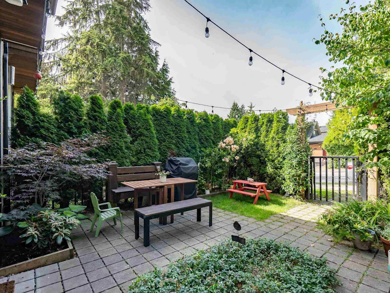 1808 E Pender Street, Vancouver BC V5L 1W7