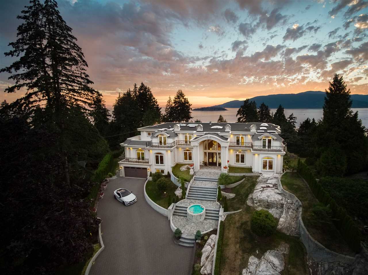 5358 Kensington Crescent, West Vancouver, BC, V7W 1M4