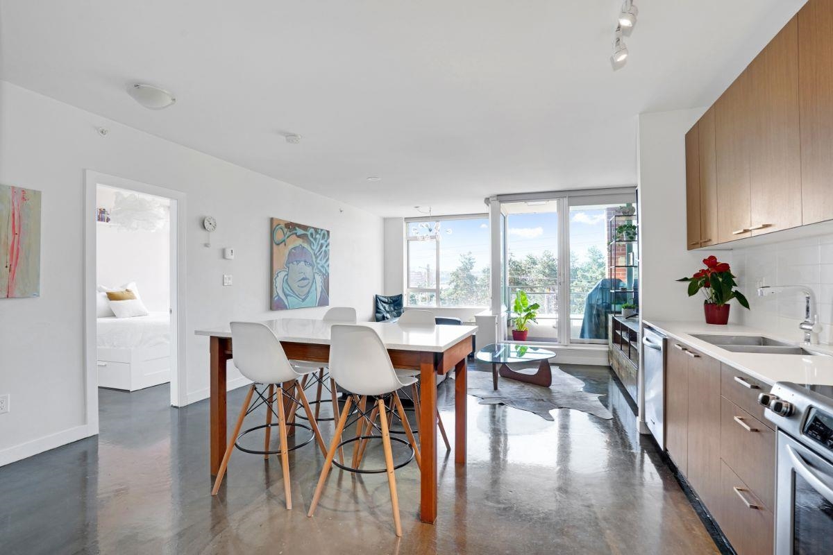 415-221 Union Street, Vancouver, BC, V6A 0B4