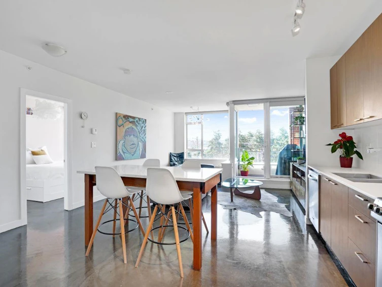 415-221 Union Street, Vancouver, BC, V6A 0B4
