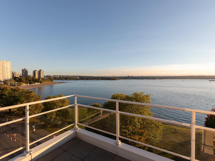 802-2095 Beach Avenue, Vancouver, BC, V6G 1Z3