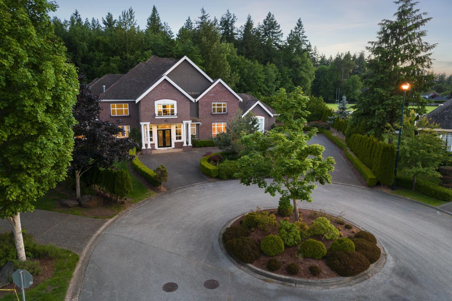 13548 22a Avenue, Surrey, BC, V4A 9V2