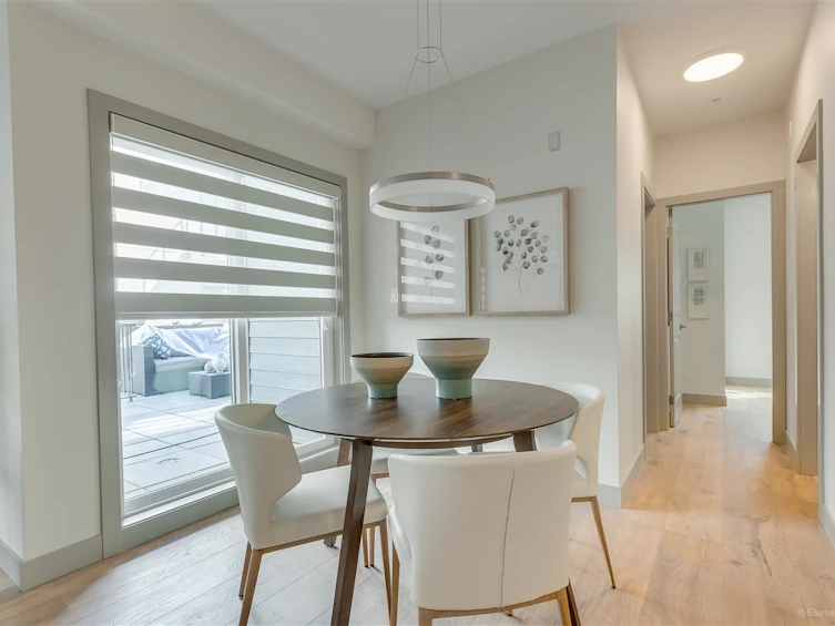 201-6968 Royal Oak Avenue, Burnaby, BC, V5J 4J3
