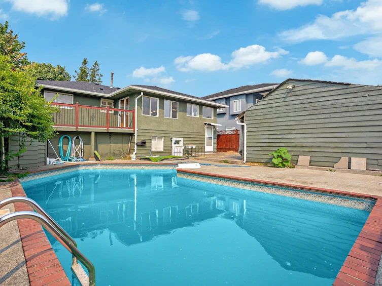 1712 Blaine Avenue, Burnaby, BC, V5A 2L8