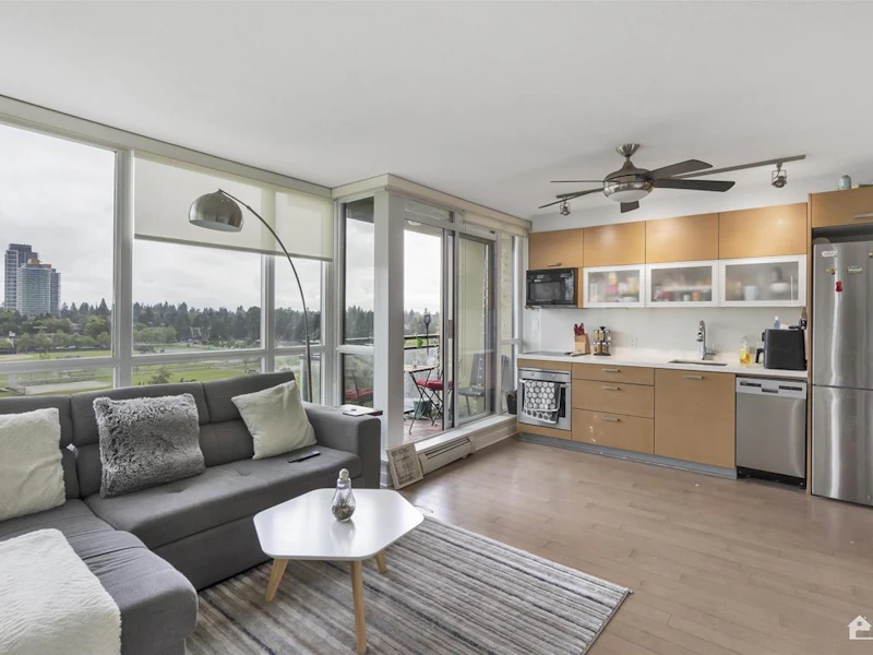 1103 - 10777 University Drive, Surrey BC V3T 0E6