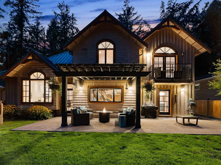 611 Mountain View Road, Cultus Lake, BC, V2R 4Z5