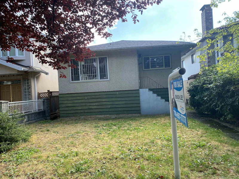 6672 Brooks Street, Vancouver BC V5S 3J5