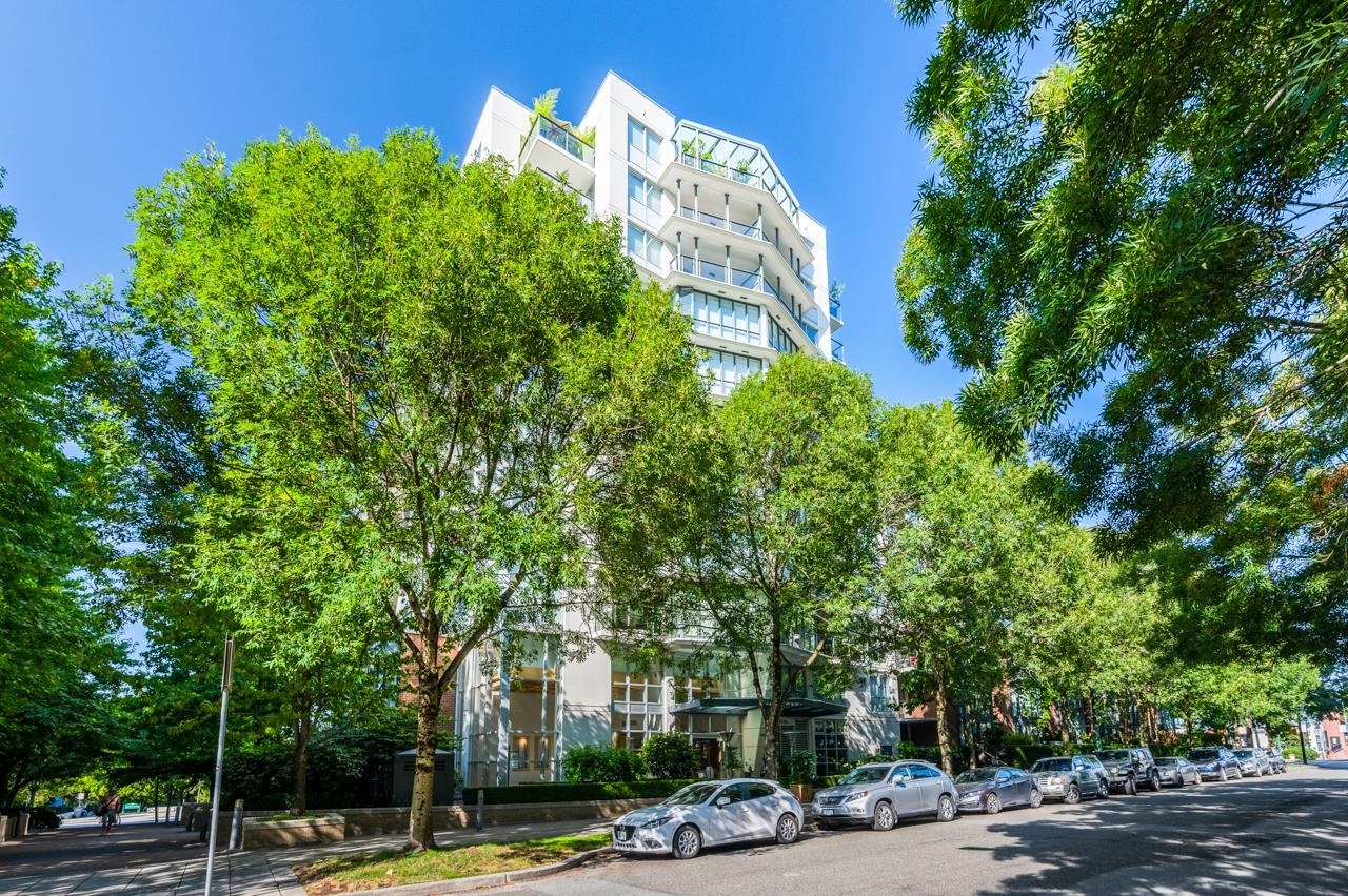 405-1425 W 6th Avenue, Vancouver, BC, V6H 4G5