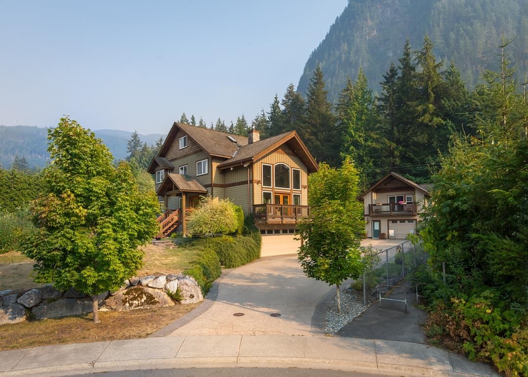 1002 Balsam Place, Squamish, BC, V8B 0W1
