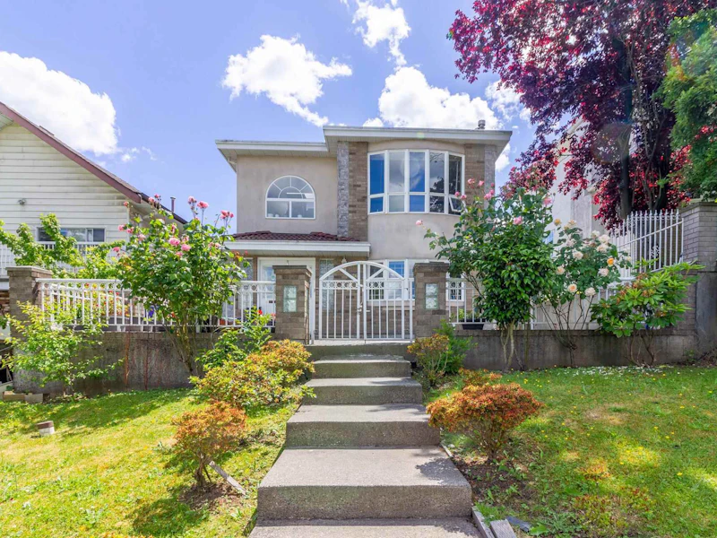 3868 Regent Street, Burnaby BC V5C 4G8