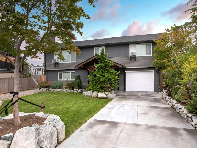 5883 Grove Avenue, Delta, BC, V4K 2B3