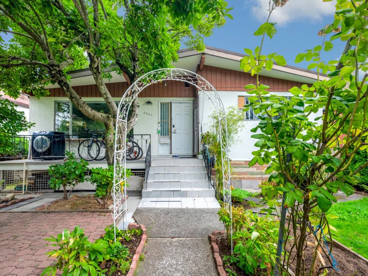 6064 Knight Street, Vancouver, BC, V5P 2V5