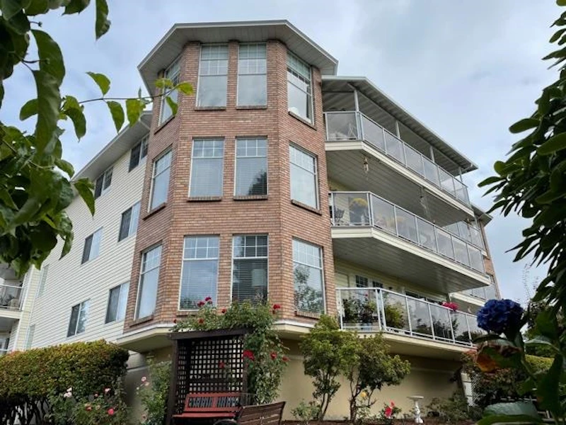 302 - 22611 116th Avenue, Maple Ridge BC V2X 0W7