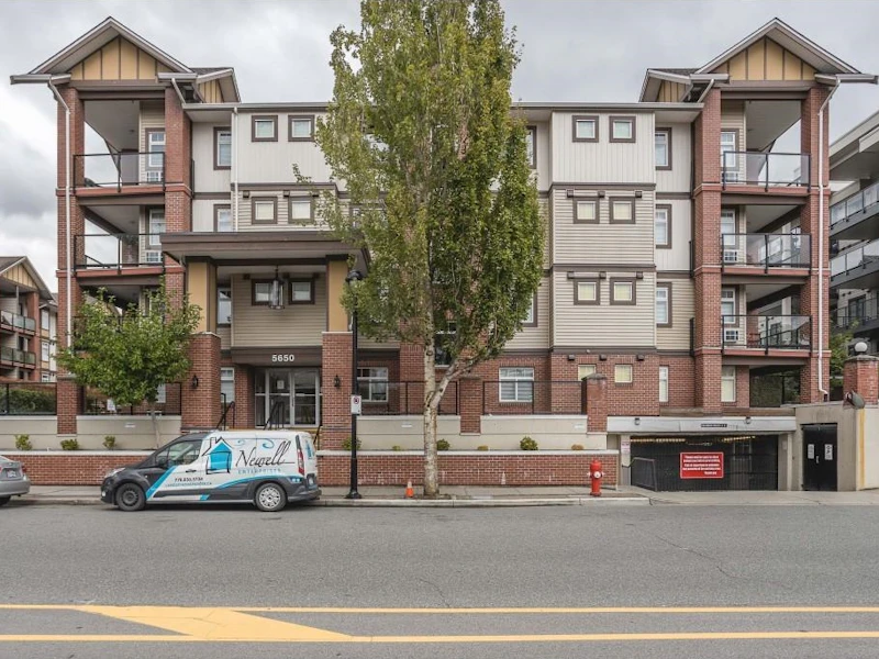 414 - 5650 201a Street, Langley BC V3A 0B3
